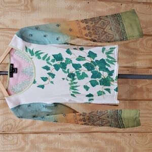 LA loop Green White Beaded Floral Long Sleeve Contemporary Tee Top Size M